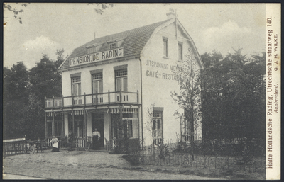 17475 Gezicht op het pension De Rading (Utrechtseweg 140) te Hilversum (bij Hollandsche Rading).